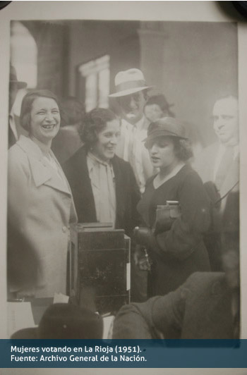 Mujeres votando en La Rioja (1951)