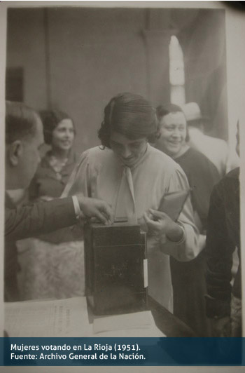 Mujeres votando en La Rioja (1951)