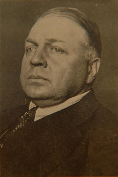 Retrato Enrique Mosconi