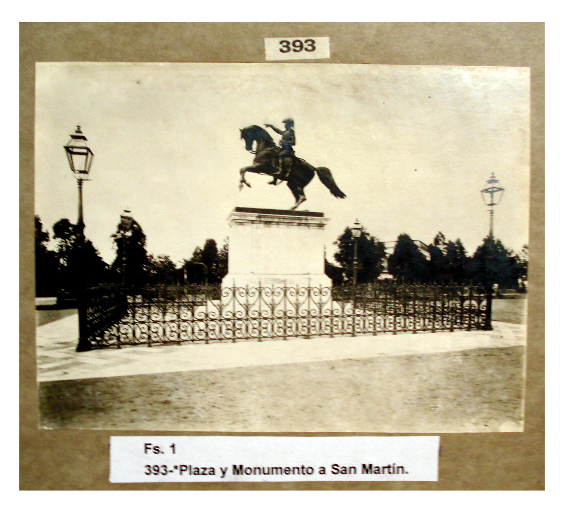 Plaza y monumento a San Martín