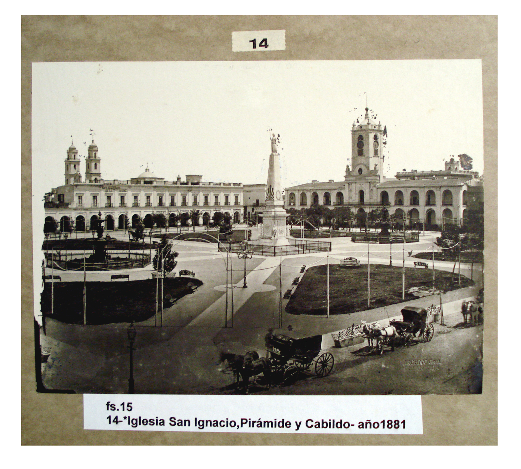 Iglesia San Ignacio, Pirámide y Cabildo