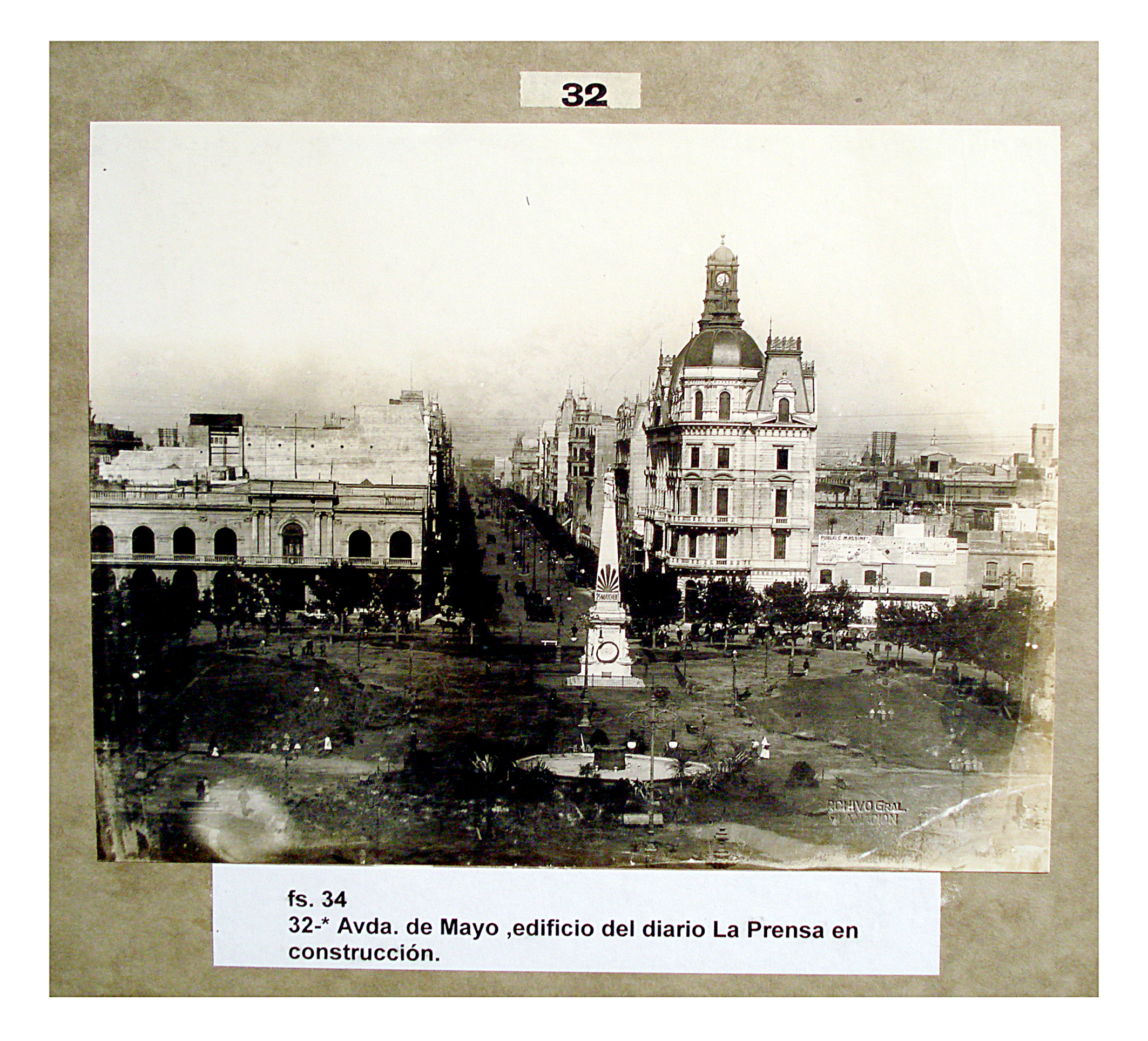 Avenida de Mayo y edificio La Prensa