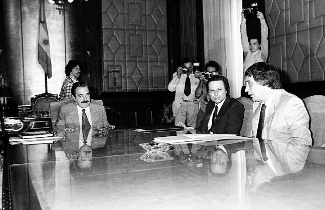 Ubaldini y Alfonsín en Casa de Gobierno 