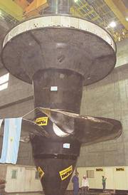 Foto de turbina de represa hidroeléctrica