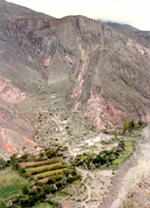 Foto de las terrazas de una montaña