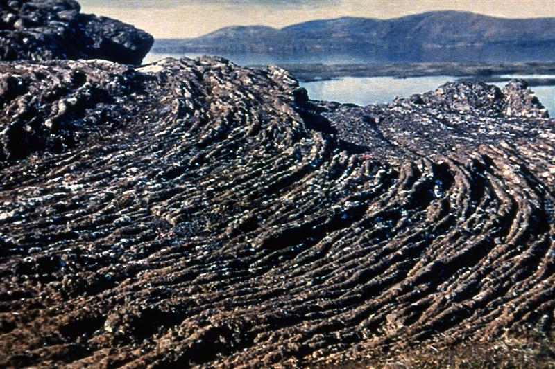 Lava cordada