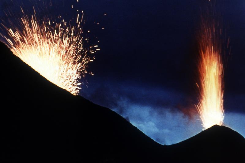 Erupción nocturna