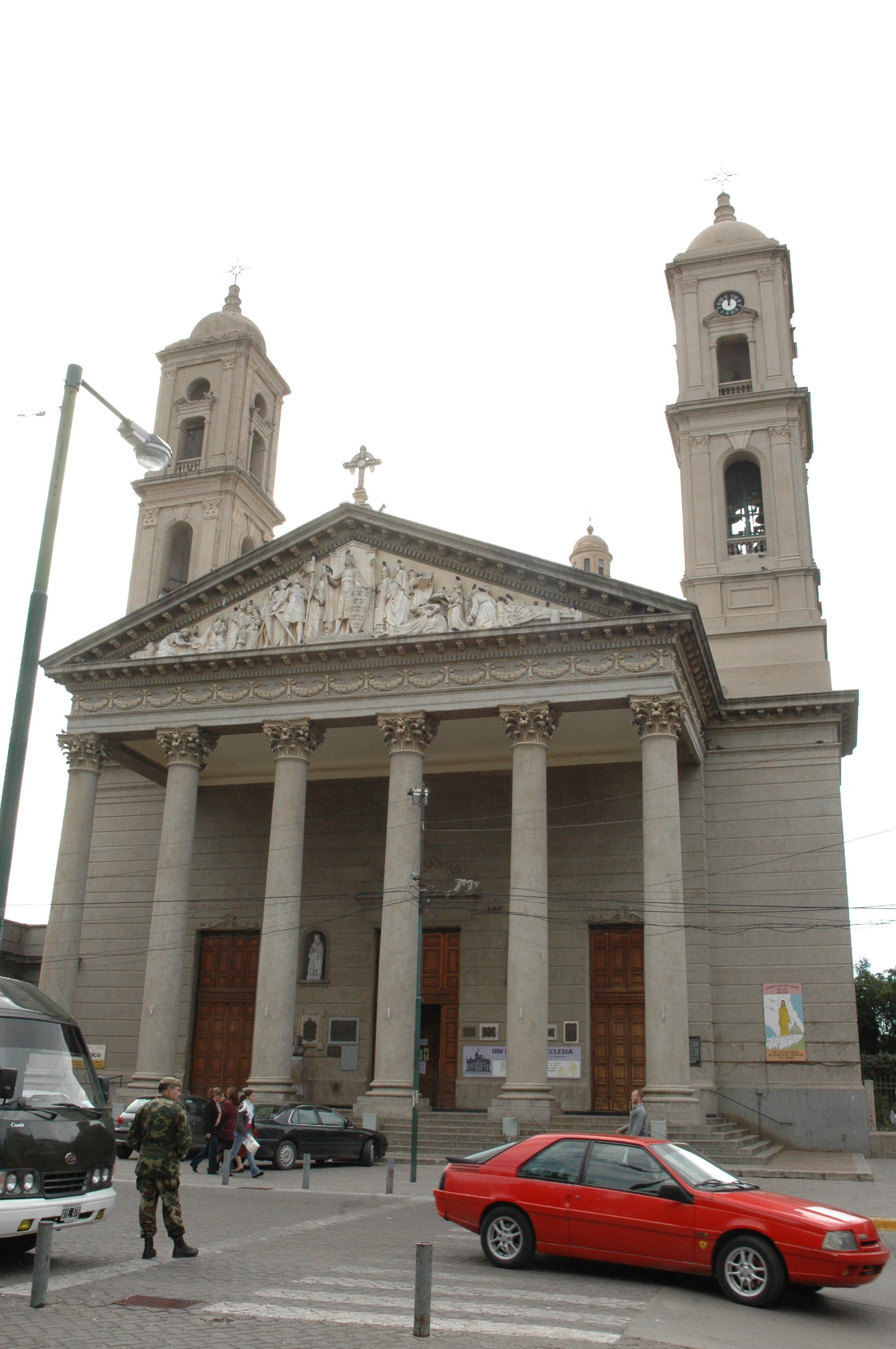 Frente de la catedral de San Luis