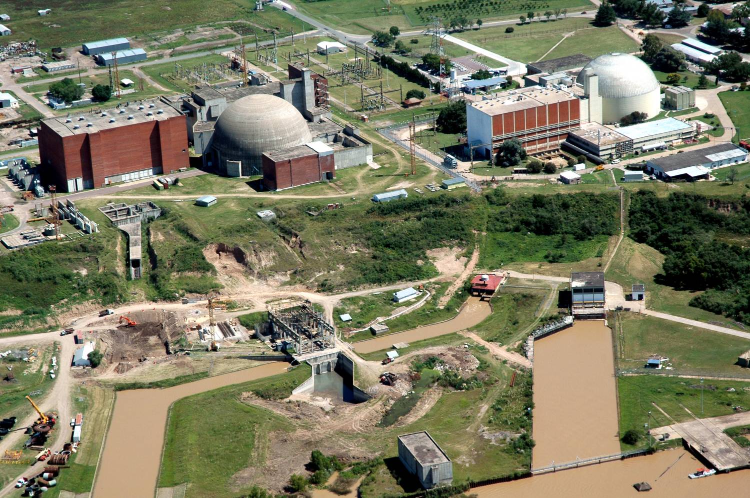 Vista aérea Centrales Nucleares Atucha I y Atucha II