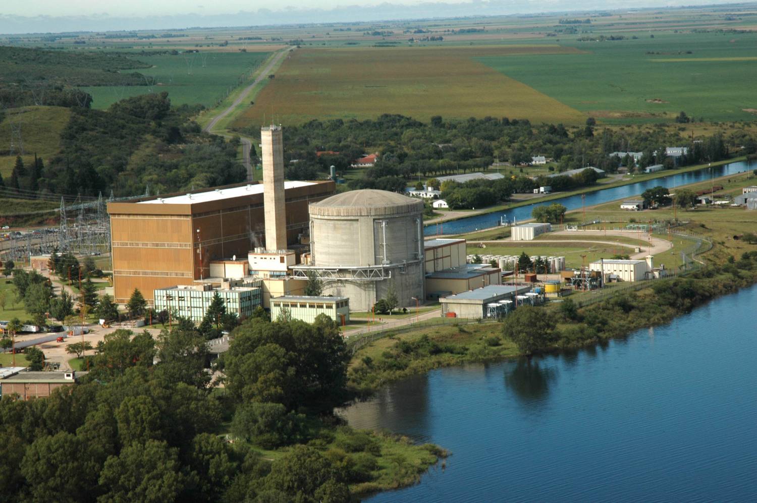 Vista aérea Central Nuclear Embalse Córdoba