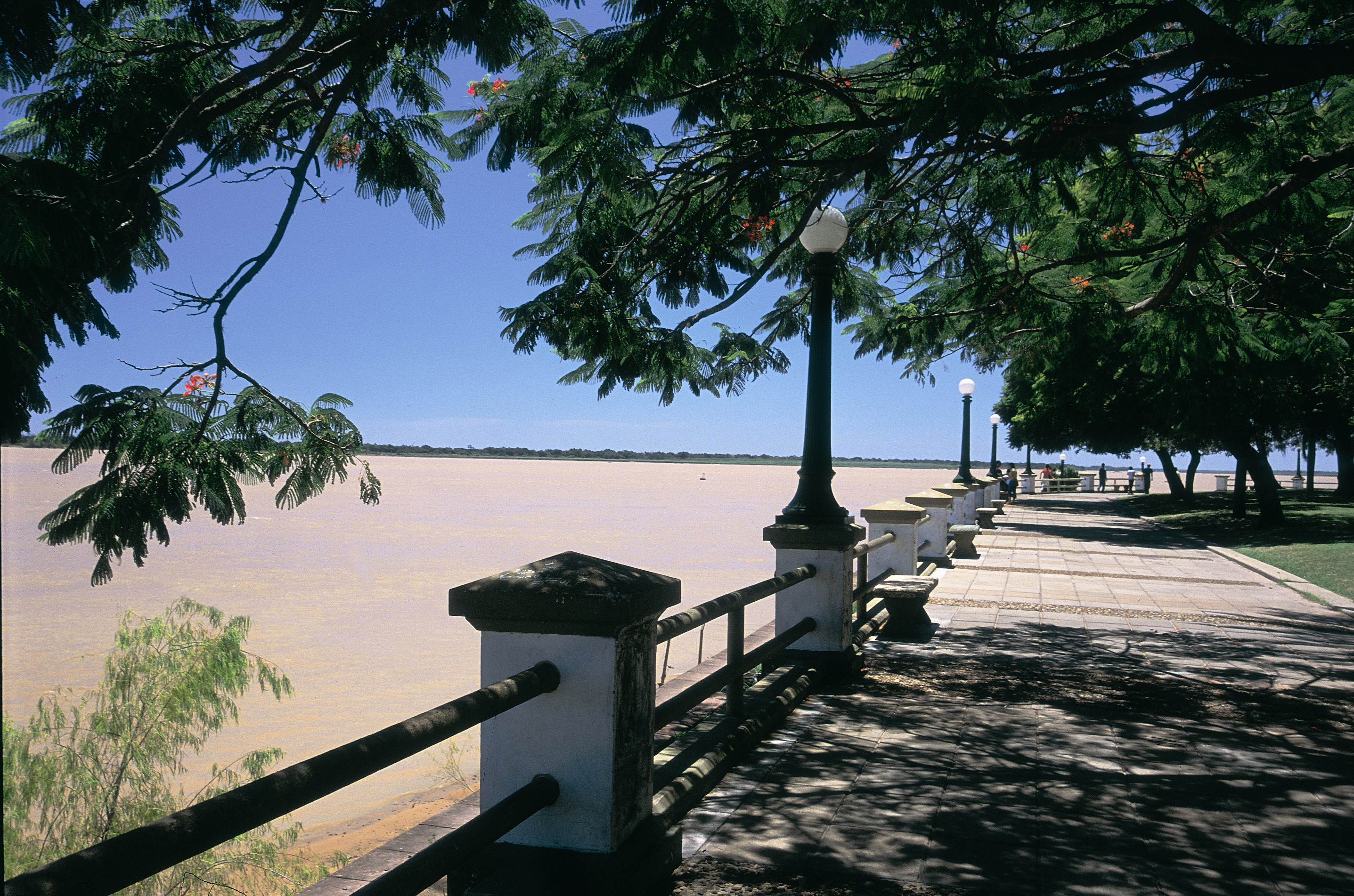 Costanera de la ciudad de Corrientes
