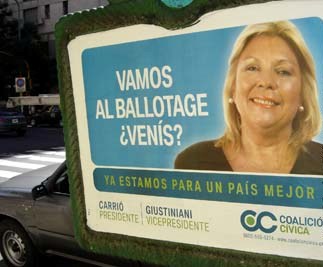 Afiche de la campaña de Elisa «Lilita» Carrió.
