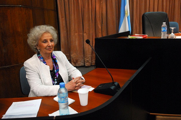 Estela de Carlotto en el juicio por el robo de bebés, 30/03/2011.