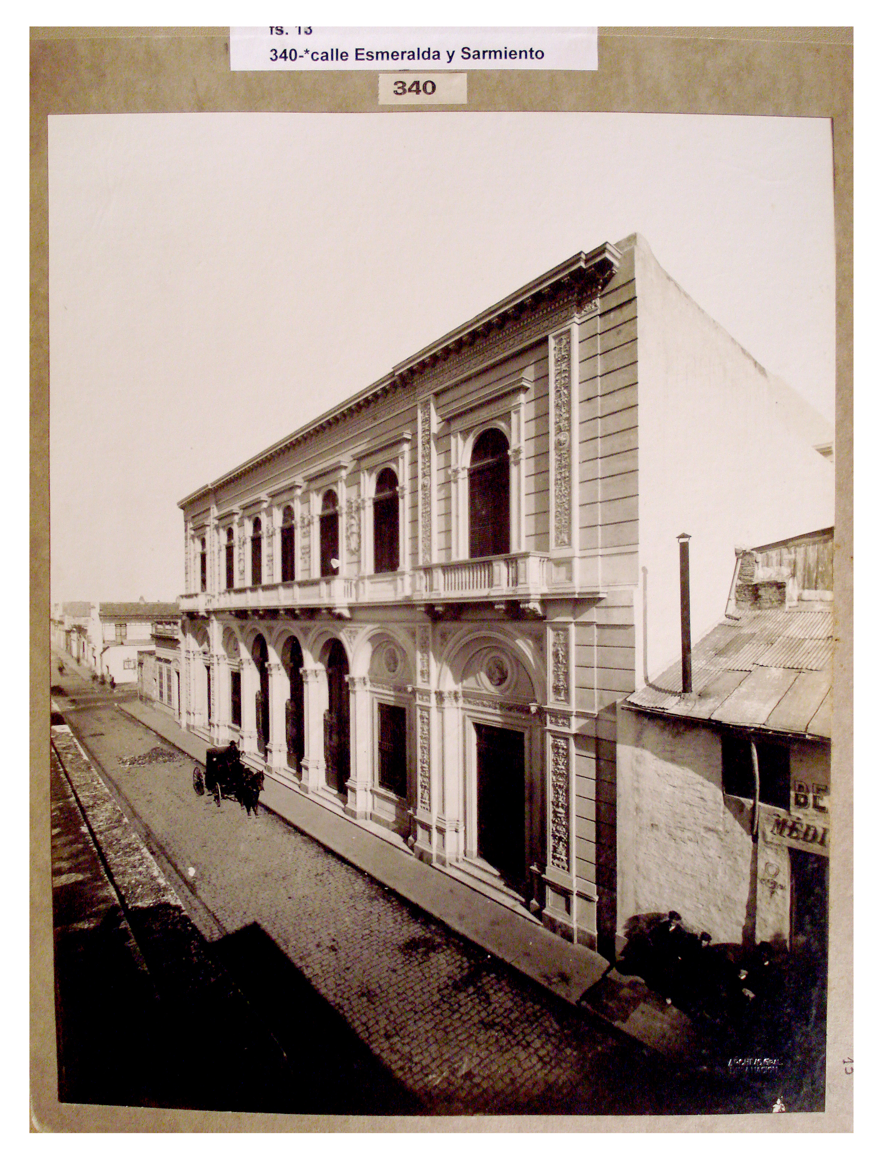 Calle Esmeralda y Sarmiento