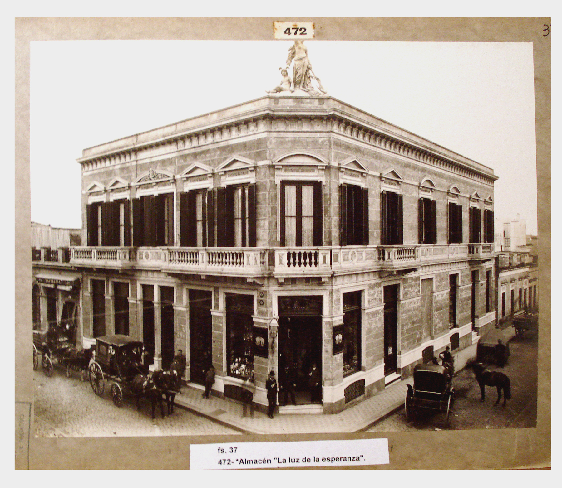 Almacén "La luz de la esperanza"