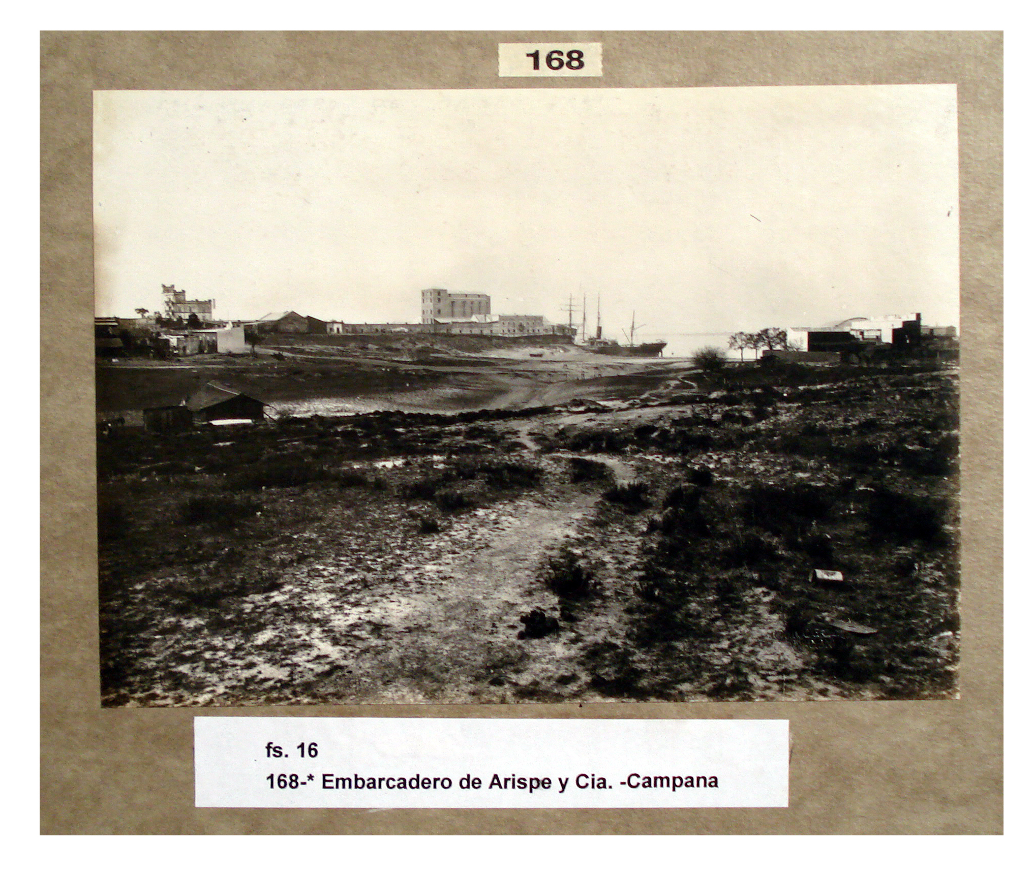 Embarcadero en Campana