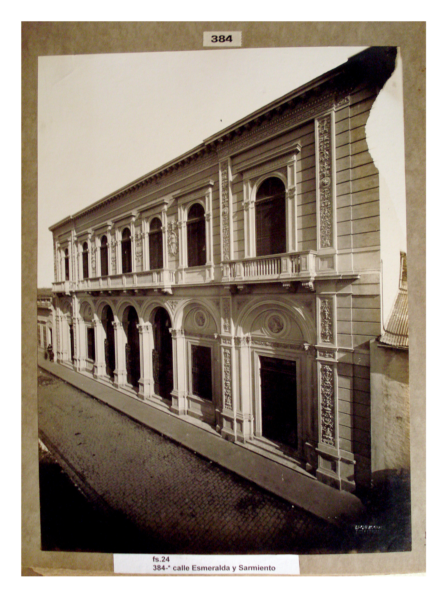 Calle Esmeralda y Sarmiento