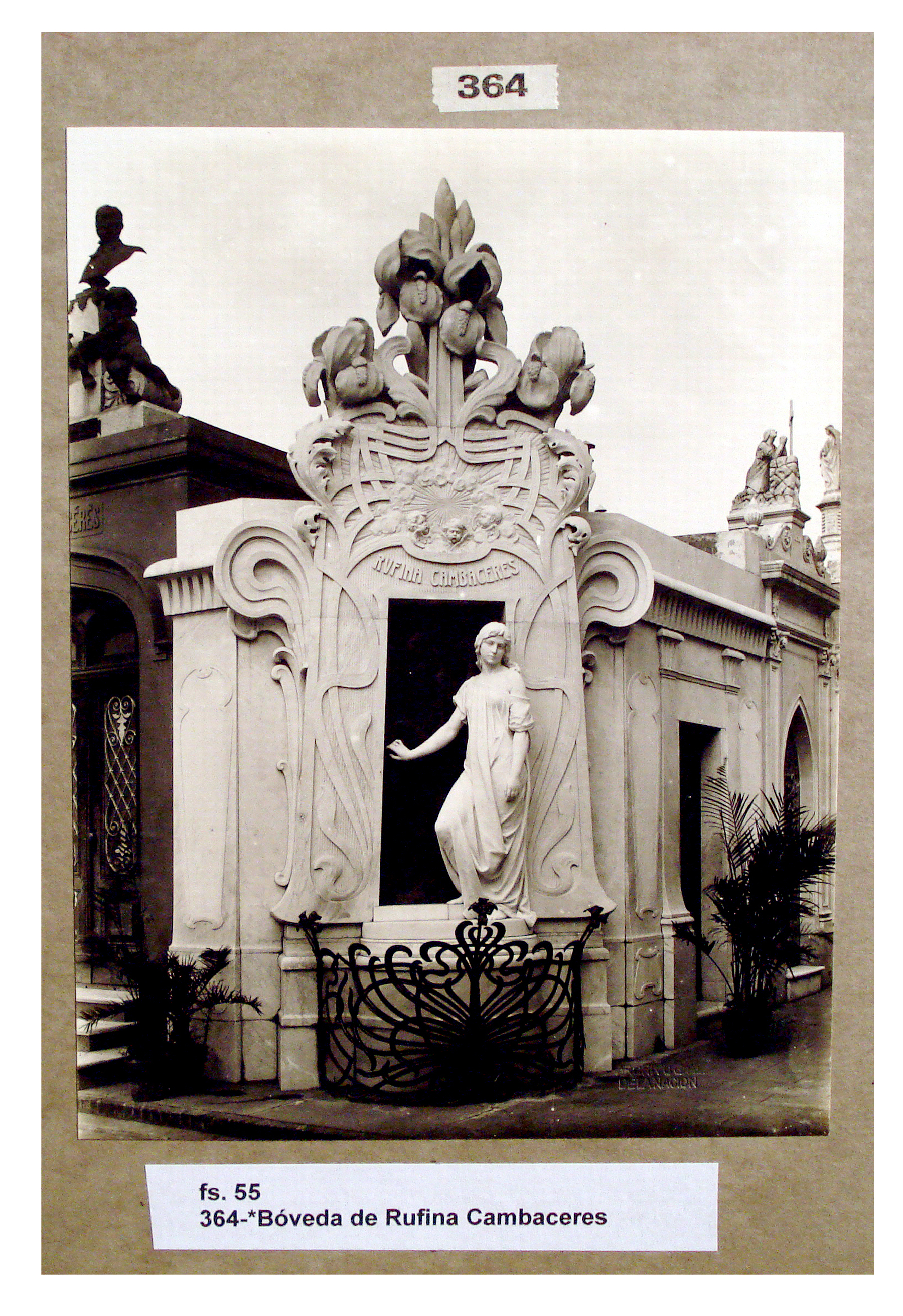 Bóveda de Rufina Cambaceres