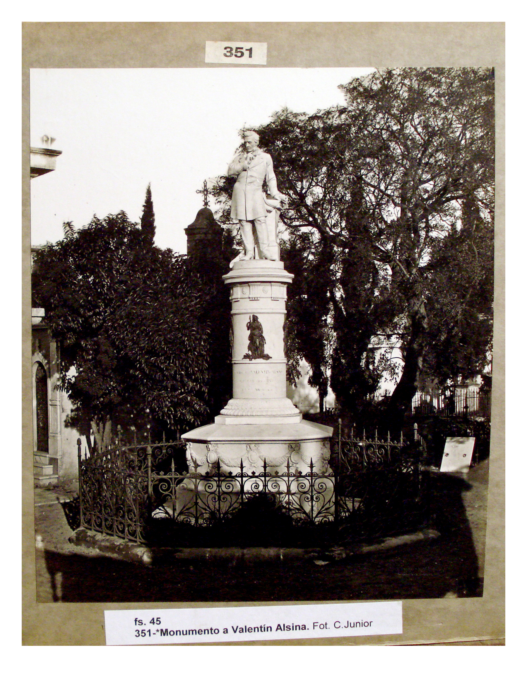 Monumento a Valentín Alsina