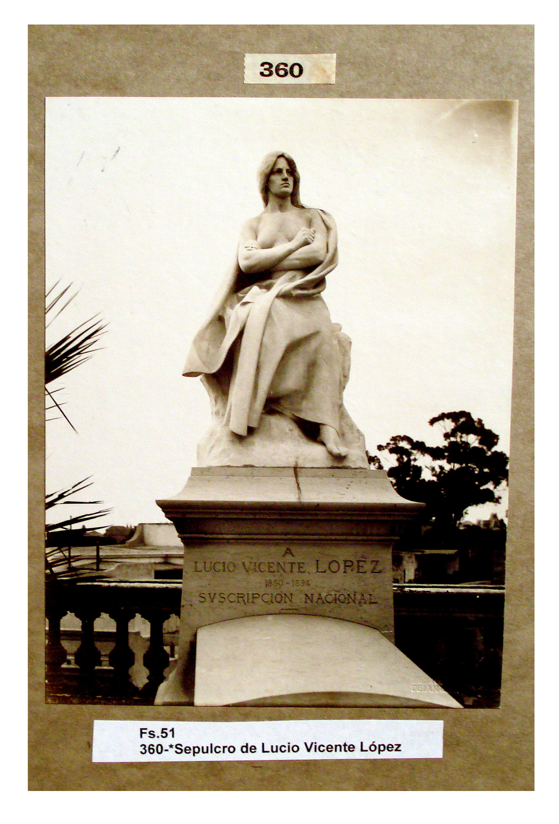 Sepulcro de Lucio Vicente López