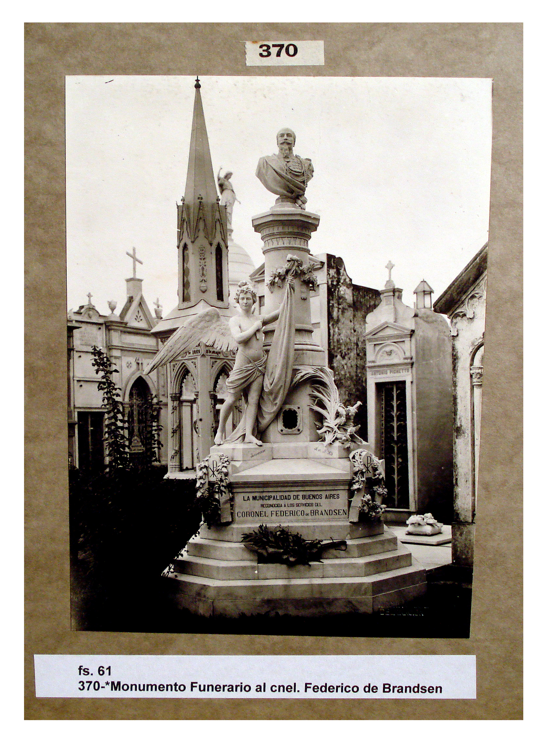 Monumento funerario al Coronel Federico de Brandsen