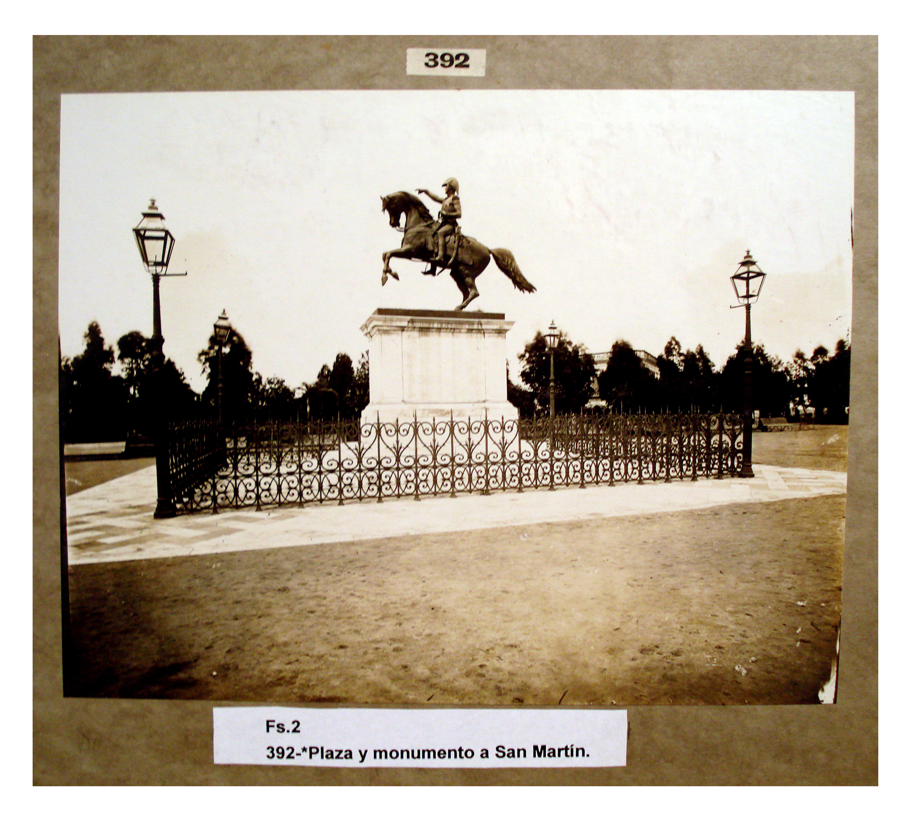 Plaza y monumento a San Martín