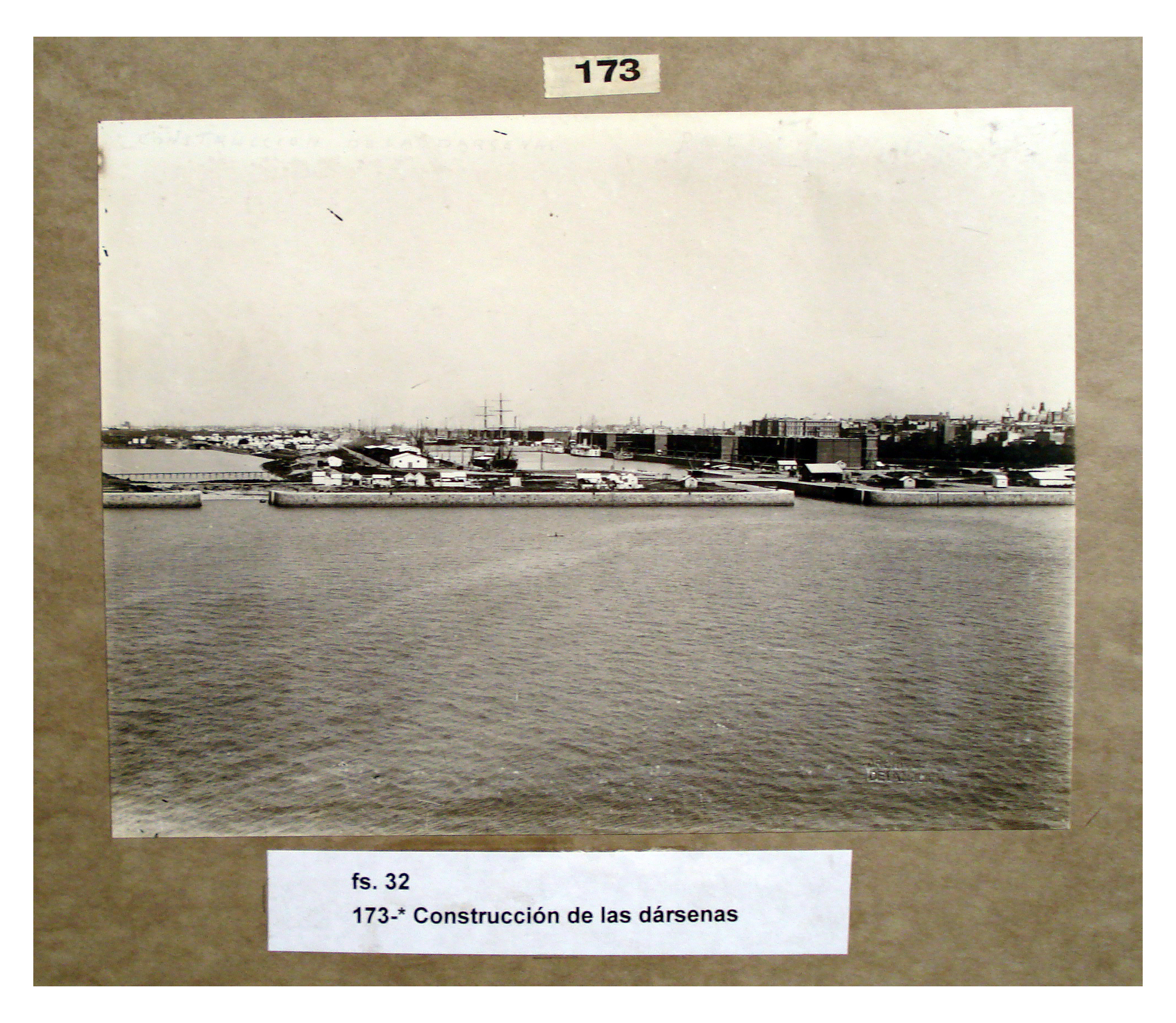 Construcción de las dársenas