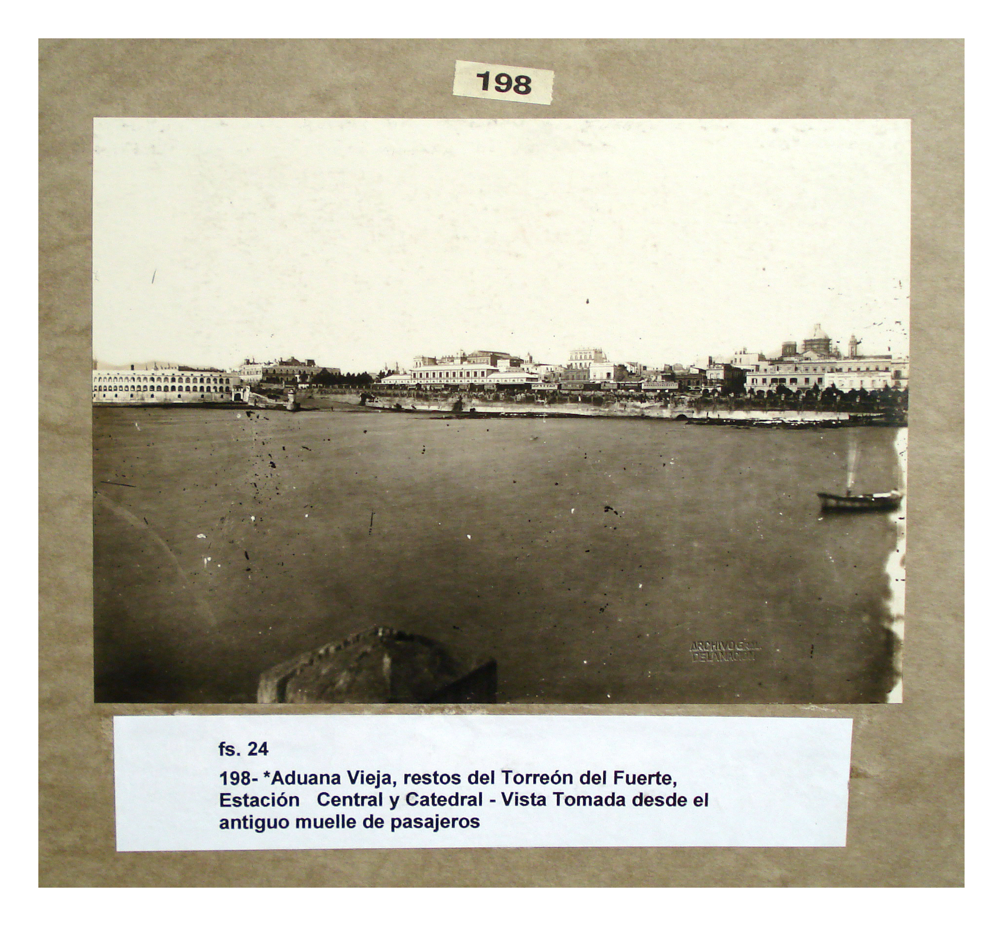 Vista desde el Muelle de Pasajeros