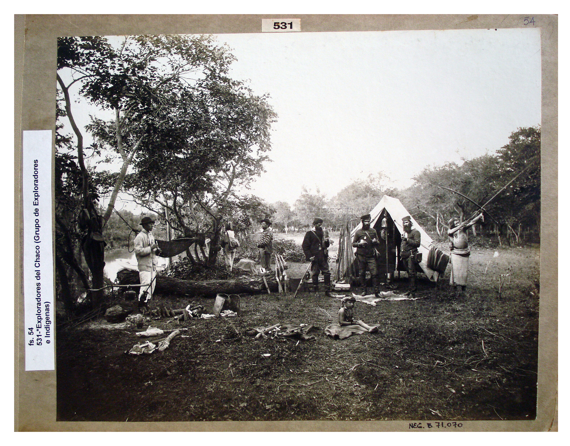 Exploradores del Chaco