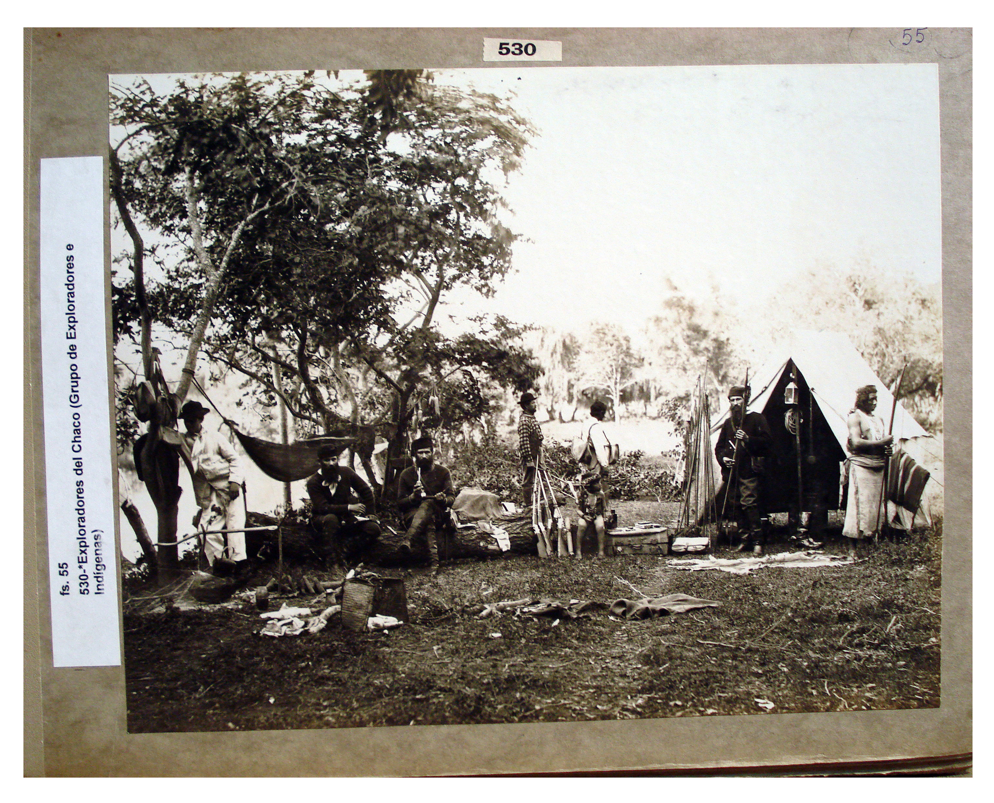 Exploradores del Chaco