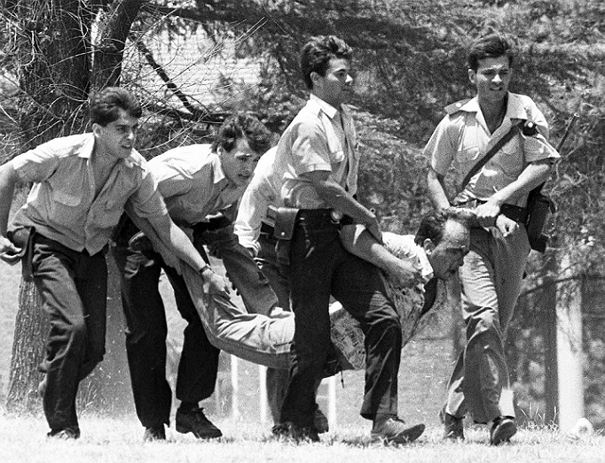 Copamiento del regimiento de La Tablada por militantes del MTP