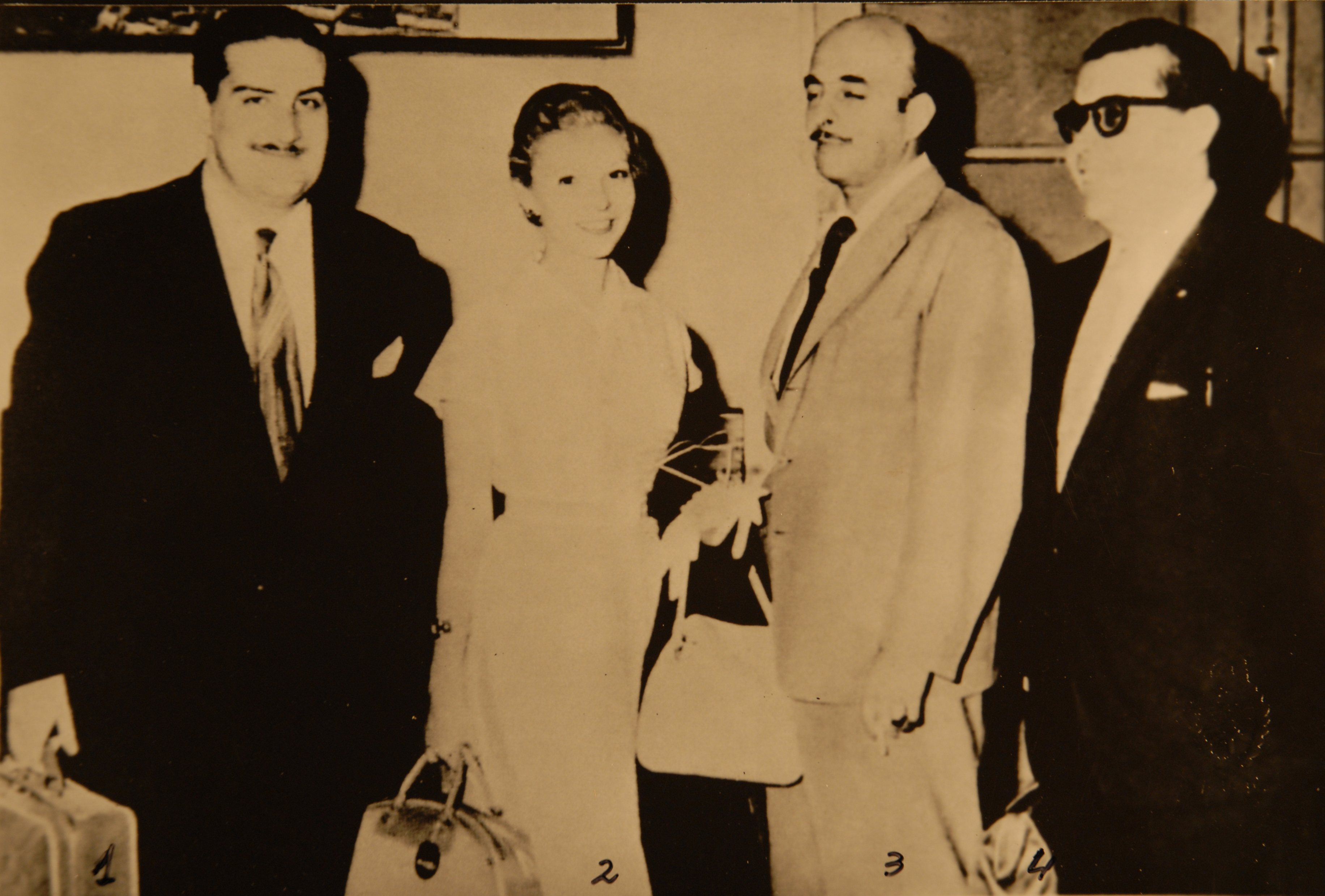 Exilio de Juan D. Perón. John William Cooke, Isabel Perón, Américo Barrios, Ramón Landajo. Ciudad Trujillo