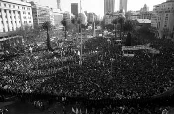 Acto de cierre de campaña de Menem.