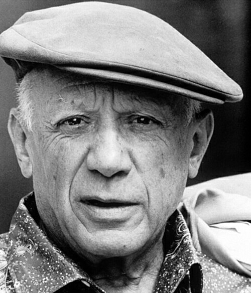 Retrato de Pablo Picasso con boina, mirando de frente.