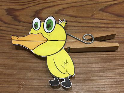 Títere del pato ya terminado.
